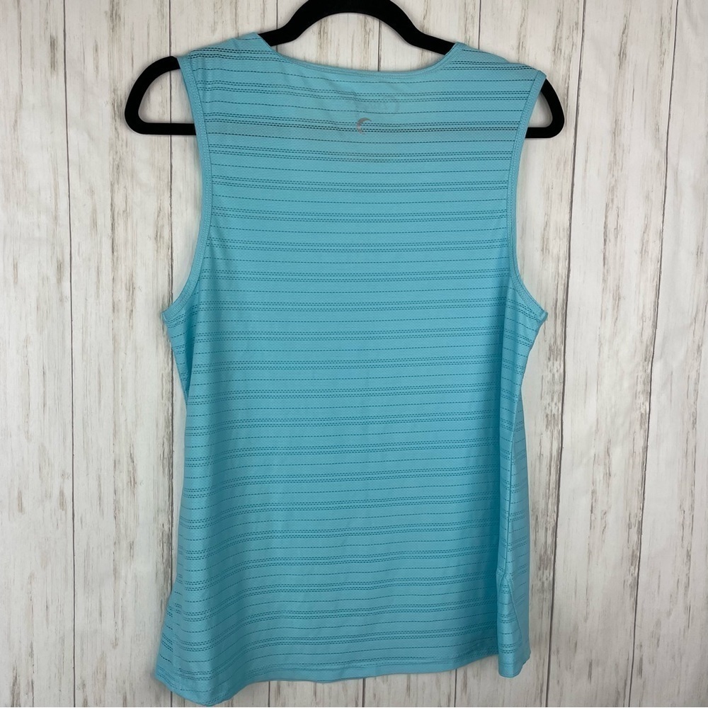 Zyia sky blue tank size medium - Picture 3 of 3